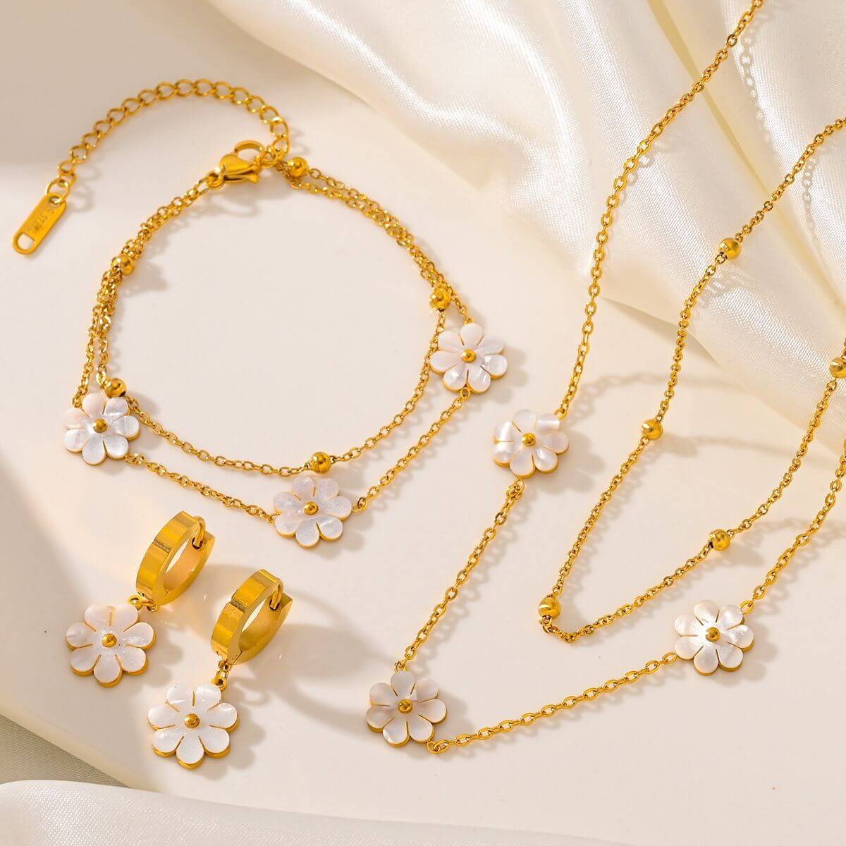 Fashion Jewelry Flower DaisyFlower Necklace Double Layering Necklace Earrings Jeweley Set