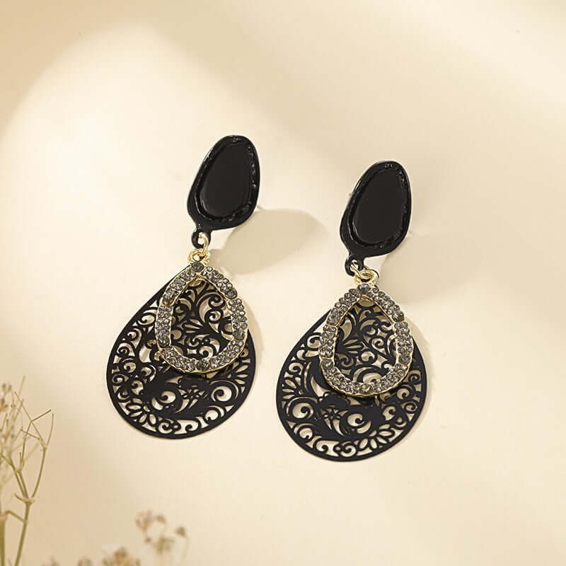 Hollow Pattern Water Droplet Retro Earrings With Exaggerated Temperament, Niche Metal Cold Style Earrings