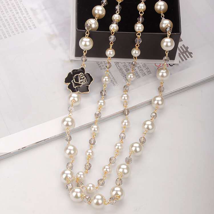 Long ++Fashion Exaggerated Temperamental Big Brand Pearl Pendant Necklace