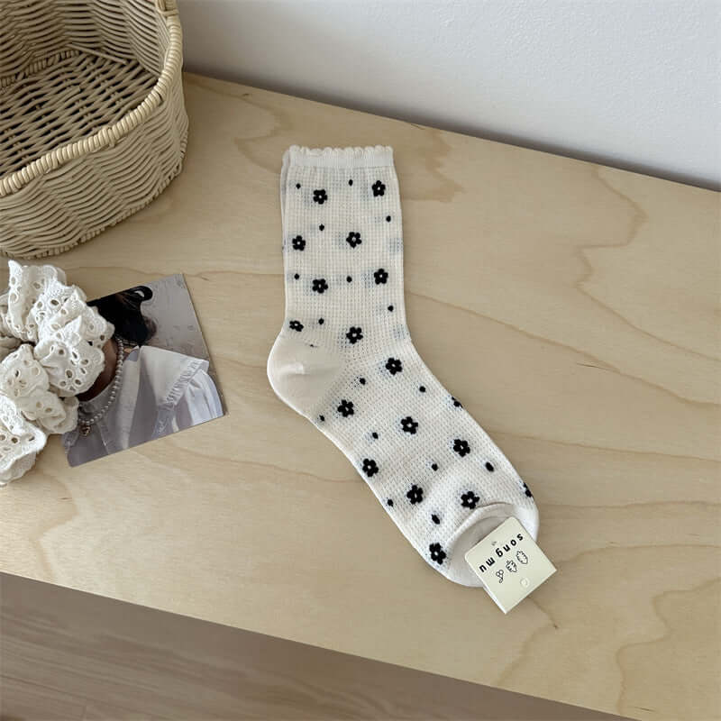 Mesh Sweet Floral Bow Mid-calf Length Loose Socks Breathable