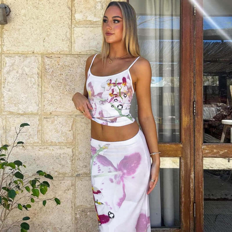 Conjunto de dos piezas de vestido largo ajustado con camisola estampada