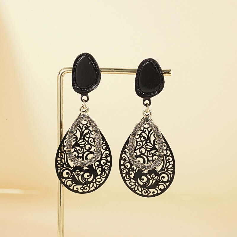 Hollow Pattern Water Droplet Retro Earrings With Exaggerated Temperament, Niche Metal Cold Style Earrings