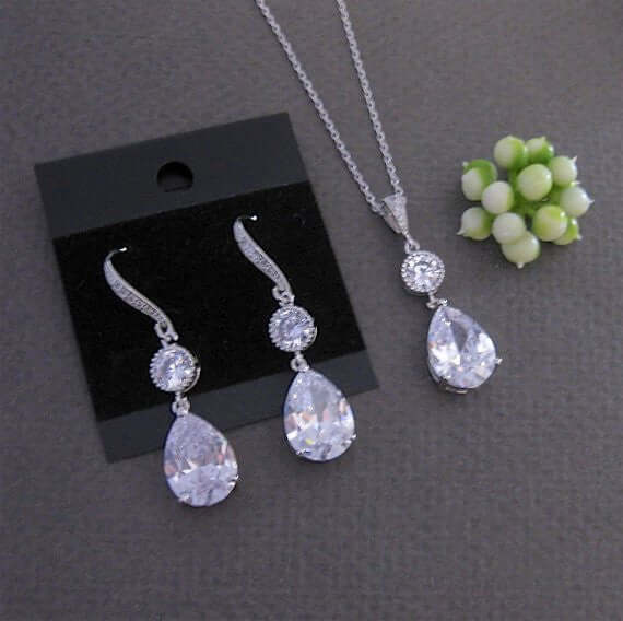 Necklace Earrings Minimalistic Water Drops Set