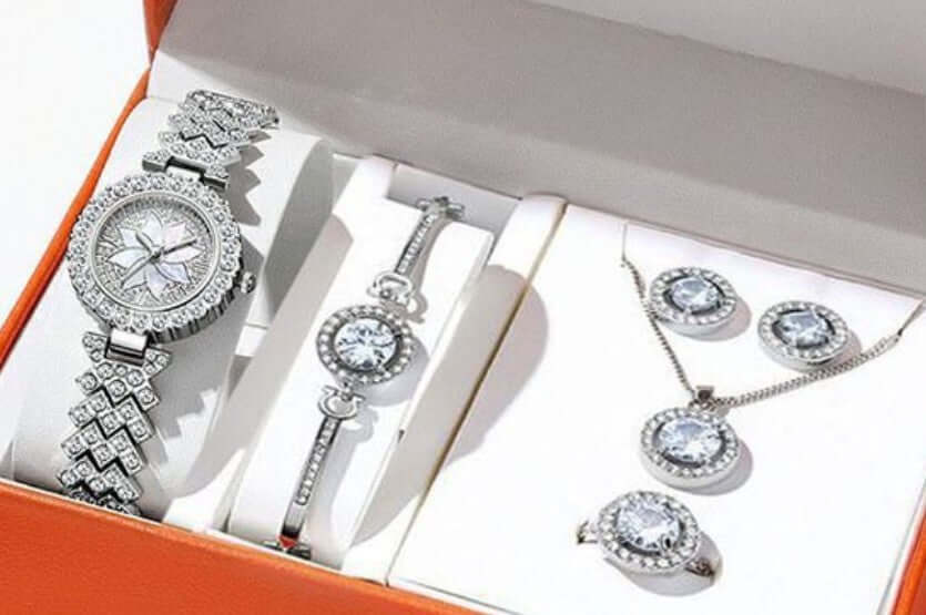 Women's Waterproof Alloy Five Piece Watch Set