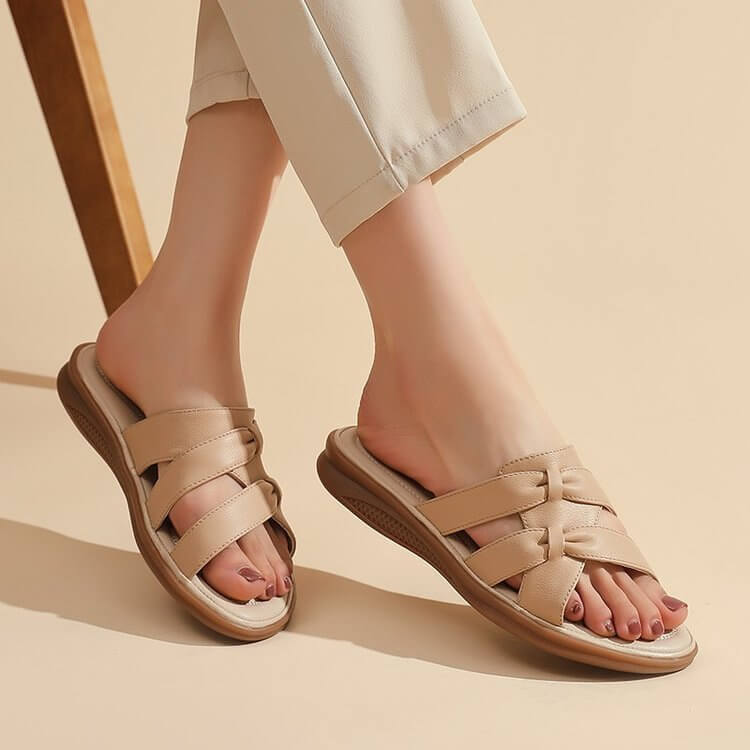 Summer Flat Plus Size Soft Bottom Non Slip Tendon Bottom Soft Leather Sandals