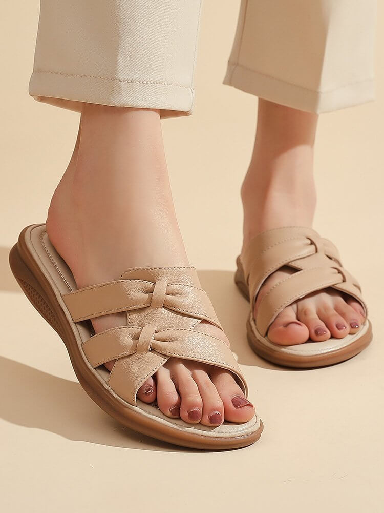 Summer Flat Plus Size Soft Bottom Non Slip Tendon Bottom Soft Leather Sandals