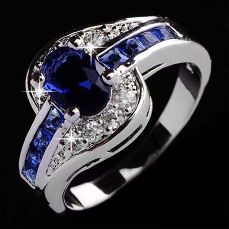 Egg Shaped Zircon Inlaid Crystal Stylish Temperament Ring