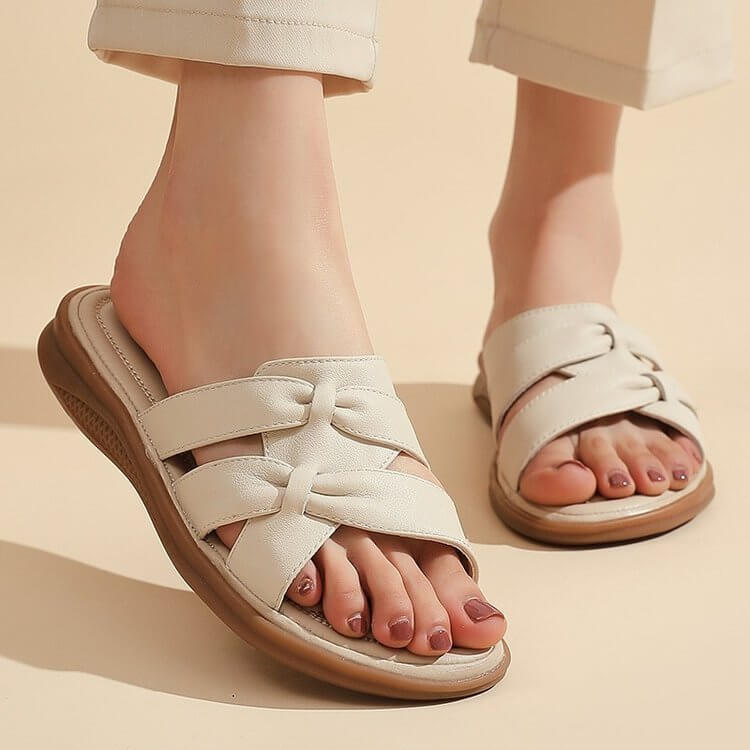 Summer Flat Plus Size Soft Bottom Non Slip Tendon Bottom Soft Leather Sandals