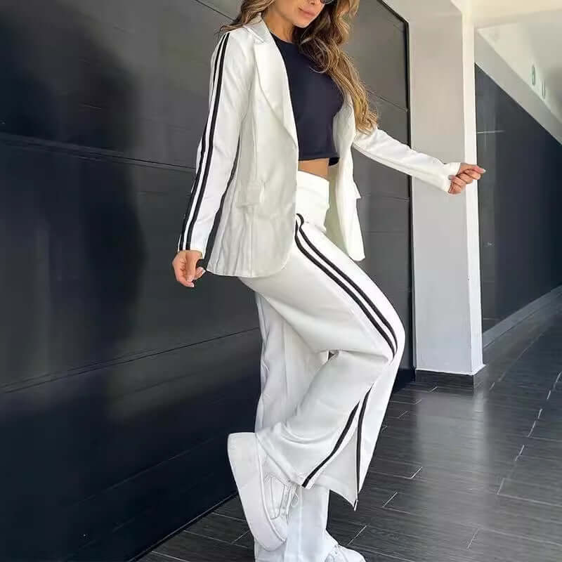 Traje informal de dos piezas con cuello polo y pantalones de pierna ancha para mujer